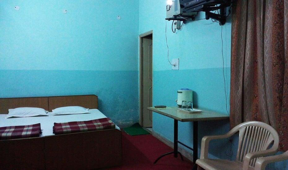 Krishnam Guest House Matura Exterior foto